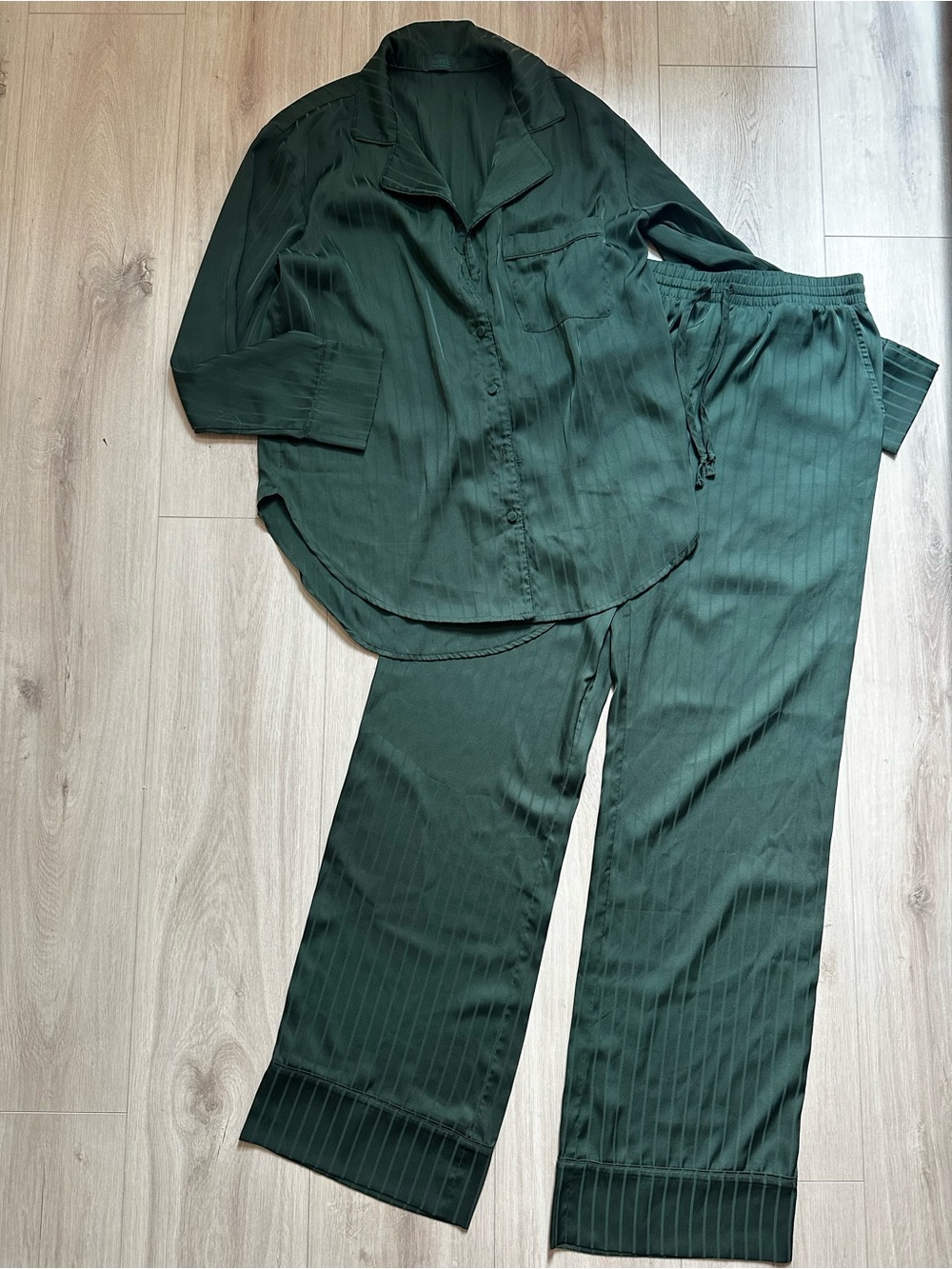Nuuds Satin Stripe Pajama Set Forest Green Size Small Missing 2 Buttons